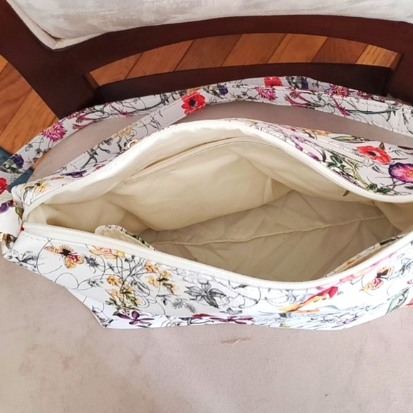 Floral Crossbody Bag - Picture 6 of 7